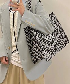 Retro Jacquard Tote Bag for Women - Large Capacity Canvas Shoulder Bag for Commuting - Trendy 2025 Style