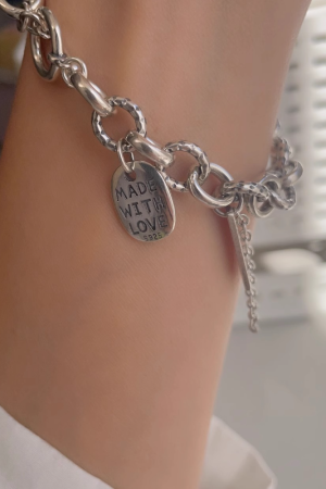 Retro Korean-Style Chunky Bracelet for Women, Heavy-Duty OT Buckle, Hip-Hop Trendy Punk Accessory, Versatile & High-End Feel
