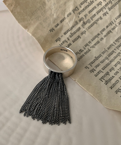 Retro Korean-Style Tassel Open Ring for Women - Exaggerated Vintage Design, Perfect for Parties and Instagram-Ready Looks