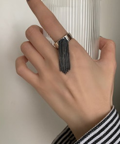 Retro Korean-Style Tassel Open Ring for Women - Exaggerated Vintage Design, Perfect for Parties and Instagram-Ready Looks