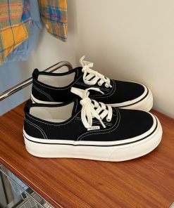 Retro Lace-Up Canvas Shoes for Women - 2025 Korean Style Streetwear Casual White Sneakers