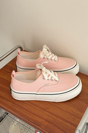 Retro Lace-Up Canvas Shoes for Women - 2025 Korean Style Streetwear Casual White Sneakers