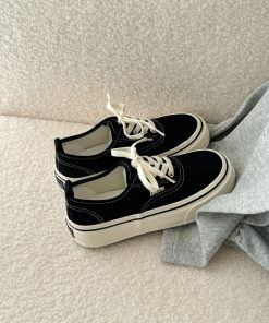 Retro Lace-Up Canvas Shoes for Women - 2025 Korean Style Streetwear Casual White Sneakers