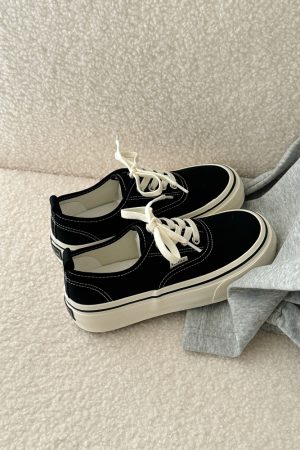Retro Lace-Up Canvas Shoes for Women - 2025 Korean Style Streetwear Casual White Sneakers