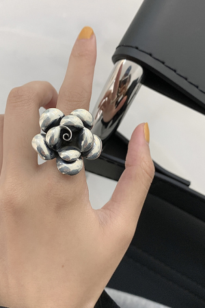 Retro Large Flower Silver Ring - Peony Bloom Open Design, Minimalist Vintage Style, Trendy 2025 Cold Aesthetic