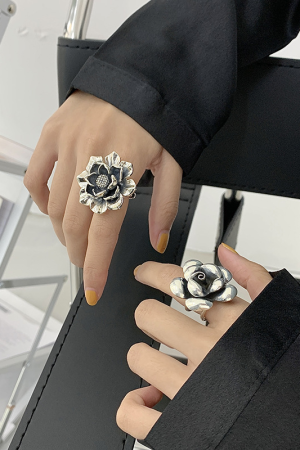 Retro Large Flower Silver Ring - Peony Bloom Open Design, Minimalist Vintage Style, Trendy 2025 Cold Aesthetic