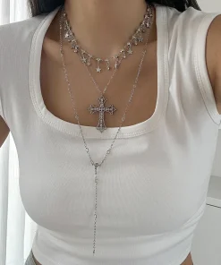 Retro Layered Star Tassel Long Necklace for Women, European and American Style Cross Pendant Sweater Chain, Boho Fashion Accessory
