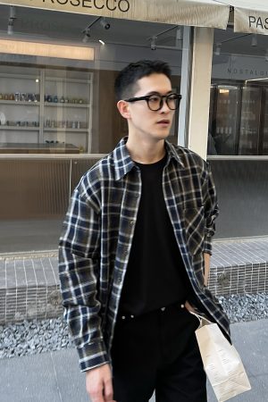 Retro Long-Sleeve Plaid Shirt for Men, Trendy Lapel Casual Jacket, Loose Fit Spring Fashion Top