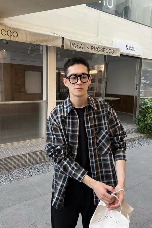 Retro Long-Sleeve Plaid Shirt for Men, Trendy Lapel Casual Jacket, Loose Fit Spring Fashion Top
