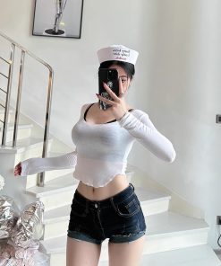 Retro Low-Waist Bodycon Denim Shorts - Slimming Fitted Hot Pants for Trendy Girls - 90s Inspired Versatile Style