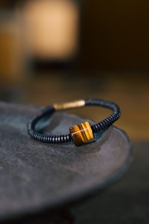 Retro Minimalist Black Sandalwood Bead Bracelet for Men and Women - Versatile Niche Jewelry Wristband