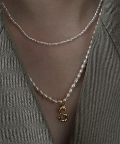 Retro Minimalist Freshwater Pearl Letter Necklace with Bamboo Joint Pattern Choker - Short Pendant for European and American Style