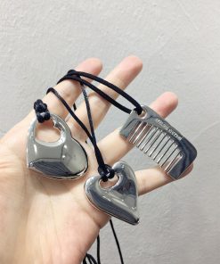 Retro Minimalist Silver Heart-Shaped Letter Comb Adjustable Necklace for Autumn & Winter Fashion Sweater Chain Pendant Accessory