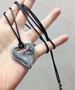 Retro Minimalist Silver Heart-Shaped Letter Comb Adjustable Necklace for Autumn & Winter Fashion Sweater Chain Pendant Accessory