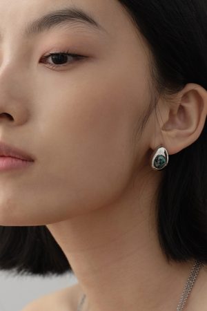 Retro Minimalist Silver Natural Stone Crescent Water Drop Earrings - Versatile Chinese Style Jewelry for Women