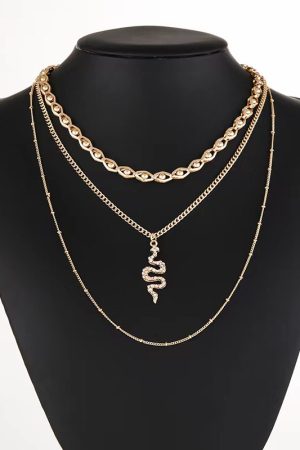 Retro Multi-Layer Metal Chain Snake Necklace - Minimalist Layered Accessory for Versatile Clavicle Styling