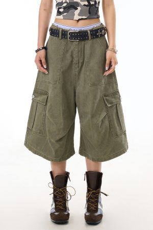 Retro Multi-Pocket Cargo Capris for Women - Loose Wide-Leg Casual Shorts, American High Street Style, Wrinkled Wash, Y2K Fashion