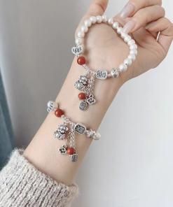 Retro National Style Peace Baby Buddha Bead Bracelet for Women - Simple Versatile Lucky Hand Accessory