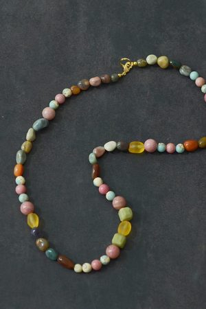 Retro Natural Stone Beaded Necklace for Women, Light Luxury Clavicle Chain, 2025 Fashion Trend