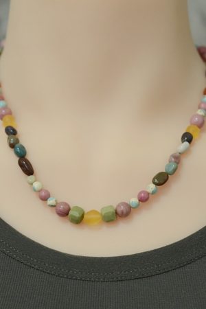 Retro Natural Stone Beaded Necklace for Women, Light Luxury Clavicle Chain, 2025 Fashion Trend