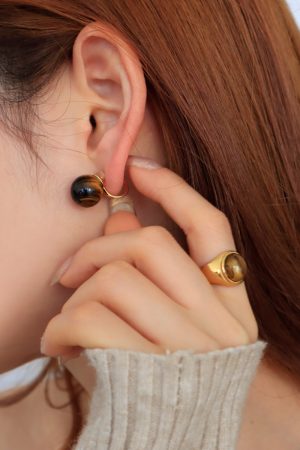 Retro Natural Tiger Eye Stone Earrings - Vintage French Style, Versatile Silver Needle Design, European and American Fashion