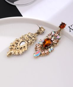 Retro Palace-Style Diamond-Studded Earrings - French Light Luxury High-End Trendy Women's Fashion Accessories