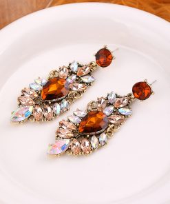 Retro Palace-Style Diamond-Studded Earrings - French Light Luxury High-End Trendy Women's Fashion Accessories