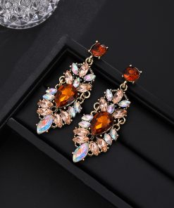 Retro Palace-Style Diamond-Studded Earrings - French Light Luxury High-End Trendy Women's Fashion Accessories