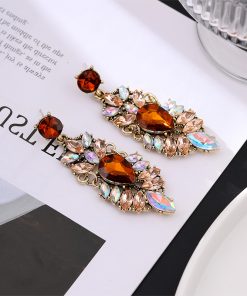 Retro Palace-Style Diamond-Studded Earrings - French Light Luxury High-End Trendy Women's Fashion Accessories
