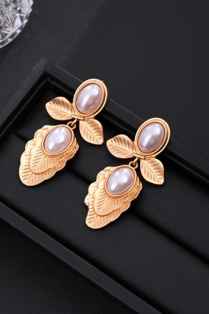 Retro Palace Style Stud Earrings for Women, Niche Design, High-Quality Temperament, Trendy 2025 Ear Accessories