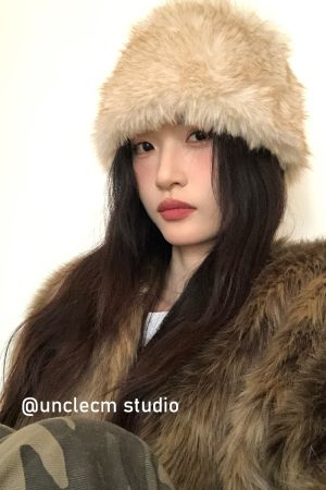 Retro Plush Warm Hooded Beanie for Women - Thick Cold-Proof Knitted Wide Headband, Sweet and Stylish for Autumn and Winter