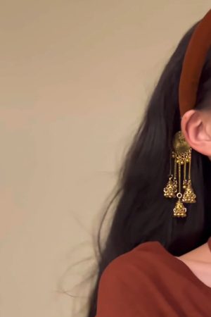 Retro Red-Brown Tassel Headband - Ethnic Style, Lightweight Luxury Hair Accessory with Elegant Crown Top