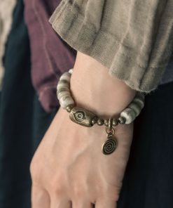 Retro Single-Loop Cow Bone Bracelet for Men, Antique Copper Bead, Personalized Trendy Accessory, Unique Fashion Statement