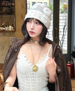 Retro Small Daisy Flower Choker Necklace - Minimalist High-End Long Sweater Chain, Versatile Y2K Fashion Accessory