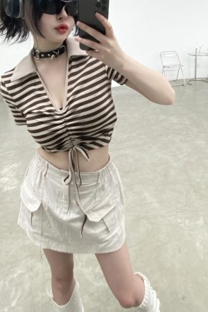Retro Striped V-Neck Drawstring T-Shirt for Women, Ruched Slim Fit Cropped Top, Y2K Hot Girl Style