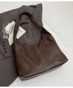 Retro Student Shoulder Bag - Large Capacity Underarm Tote - High-End Women's Fashion - Spring/Summer 2025 Style