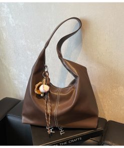 Retro Student Shoulder Bag - Large Capacity Underarm Tote - High-End Women's Fashion - Spring/Summer 2025 Style