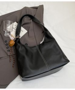 Retro Student Shoulder Bag - Large Capacity Underarm Tote - High-End Women's Fashion - Spring/Summer 2025 Style