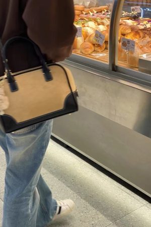 Retro Suede Color-Blocking Shoulder Handbag - Women's Korean Style Crossbody Bag for Autumn and Winter Commuter Fashion
