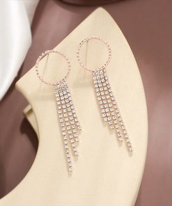 Retro Tassel Earrings with Round Rhinestone Claw Chain - Unique Women's Accessories in European and American Style
