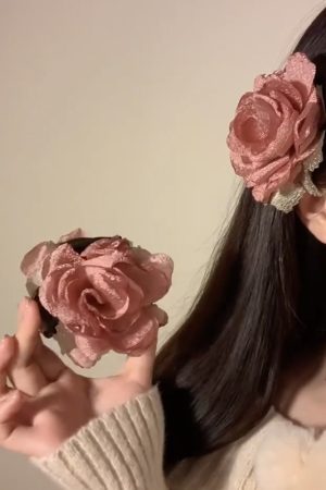Retro Three-Dimensional Camellia Hair Clip - Niche Shark Clip for a Fairy Forest Aesthetic, Unique Hair Accessory for Back of Head