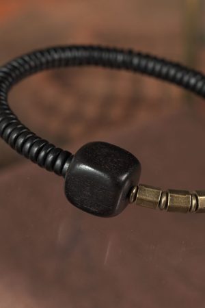 Retro Trendy Personalized Men's Bracelet - Versatile Black Ebony Wood Bead Circle Couples Accessory