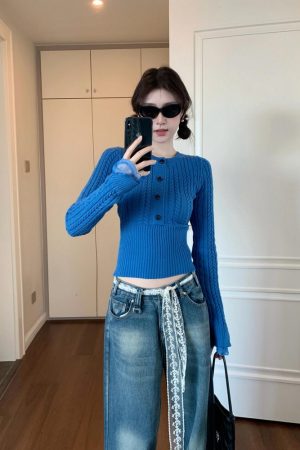 Retro Waist-Cinching Fitted Sweater for Women - Knitted Base Layer Top for Winter and Spring Fashion