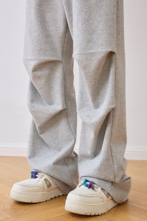 Retro Wide-Leg Cargo Pants with Pleated Design - Casual Sports Pants for a Trendy 90s Y2K Look