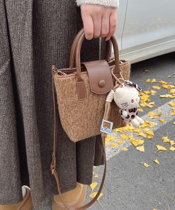 Retro Woolen Handbag for Women - Small Square Shoulder Crossbody Bag - Spring/Summer 2025 Fashion Accessory