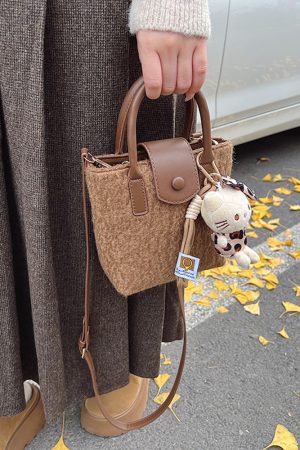 Retro Woolen Handbag for Women - Small Square Shoulder Crossbody Bag - Spring/Summer 2025 Fashion Accessory