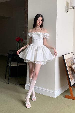 Romantic Lace Off-the-Shoulder Ruffled Waist Slimming Dress - French Style, Perfect for Date Night and 90s Inspired Looks