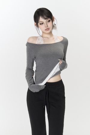 Romantic Lace Splicing Halter Off-Shoulder Knitted Top for Women - Slim Fit Autumn Fashion Shirt