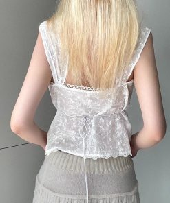 Roupas Largas, Most Popular Outfits - Coquette Square Neckline Top