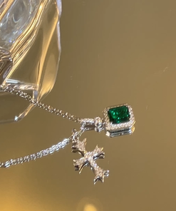 S925 Pure Silver Vintage Cross Necklace with Jade Green Zircon - High-End Light Luxury Accessory for Versatile Style